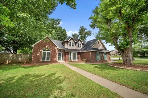 1112 Flamingo Rd, Rogers, AR 72756