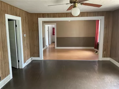 Living - 203 N Pine St, Harrison, AR 72601 photo 2 of 2