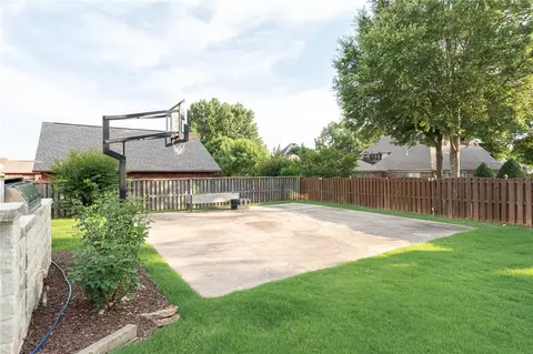 Exterior - 10904 Kettering Ln, Fort Smith, AR 72908 photo 6 of 11