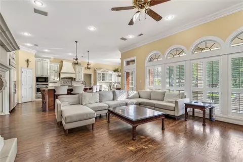 Living - 10904 Kettering Ln, Fort Smith, AR 72908 photo 3 of 4