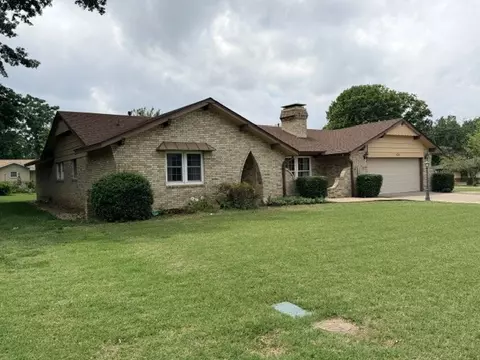 424 Jones St, Siloam Springs, AR 72761