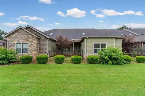 2007 S Dixieland Rd #B, Rogers, AR 72758