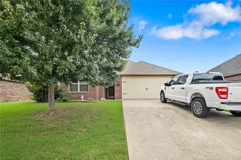 3060 Hook Ln, Farmington, AR 72730