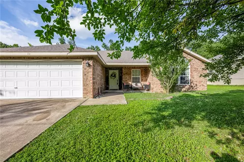 10 Boreland Ln, Bella Vista, AR 72715