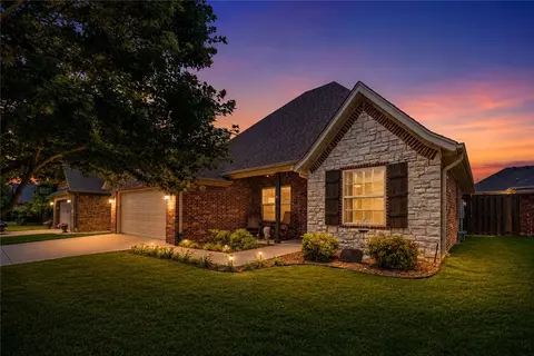 6502 S 49th St, Rogers, AR 72758