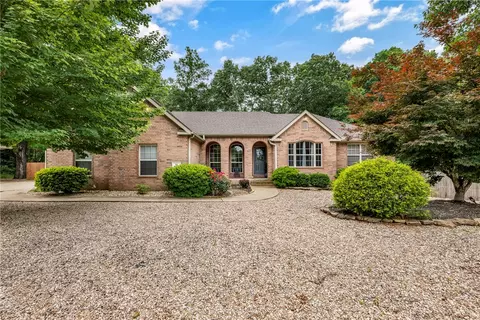 91 Granshire Dr, Bella Vista, AR 72714