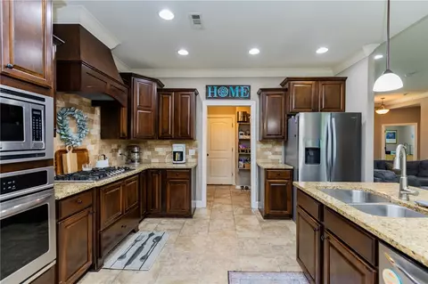 Entry Way - 7114 Devonshire Ave, Springdale, AR 72762 photo 3 of 4