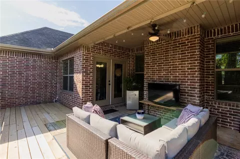 Exterior - 7114 Devonshire Ave, Springdale, AR 72762 photo 10 of 15