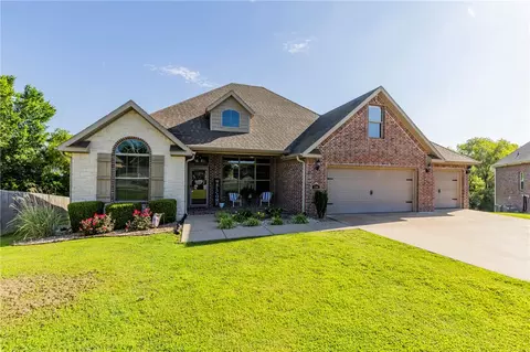 Exterior - 7114 Devonshire Ave, Springdale, AR 72762 photo 3 of 15