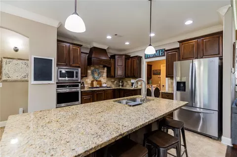 Kitchen - 7114 Devonshire Ave, Springdale, AR 72762 photo 2 of 3