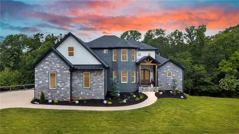 15425 Brightwater Xing, Rogers, AR 72756