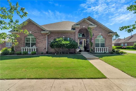 903 June Dr, Springdale, AR 72762
