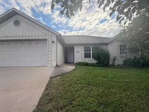 1073 Sara Beth St, Elkins, AR 72727