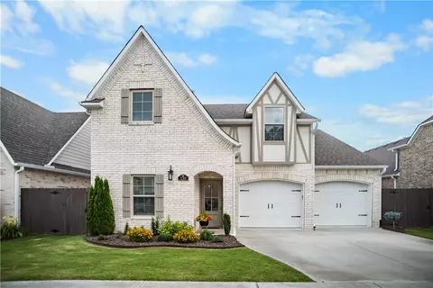 139 N Hawkstone Dr, Fayetteville, AR 72704