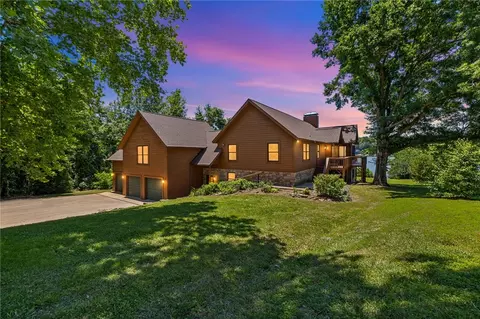 20981 Lakeshore Dr, Springdale, AR 72764