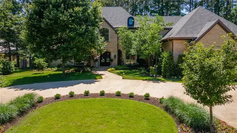 4872 Prestwick South Cir, Fayetteville, AR 72704