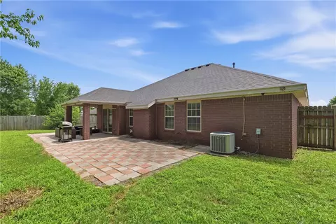 Exterior - 2901 S E St, Rogers, AR 72758 photo 2 of 6
