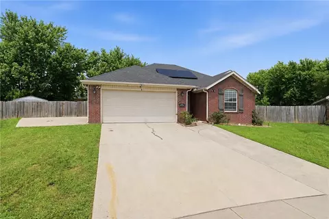 Exterior - 2901 S E St, Rogers, AR 72758 photo 6 of 6