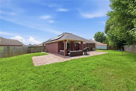 Exterior - 2901 S E St, Rogers, AR 72758 photo 3 of 6
