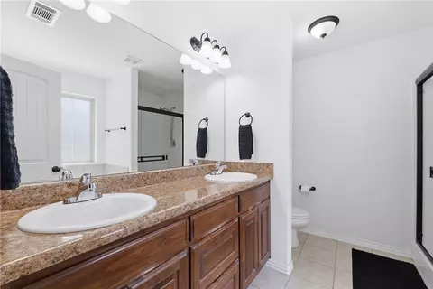 Bath - 2901 S E St, Rogers, AR 72758 photo 1 of 4