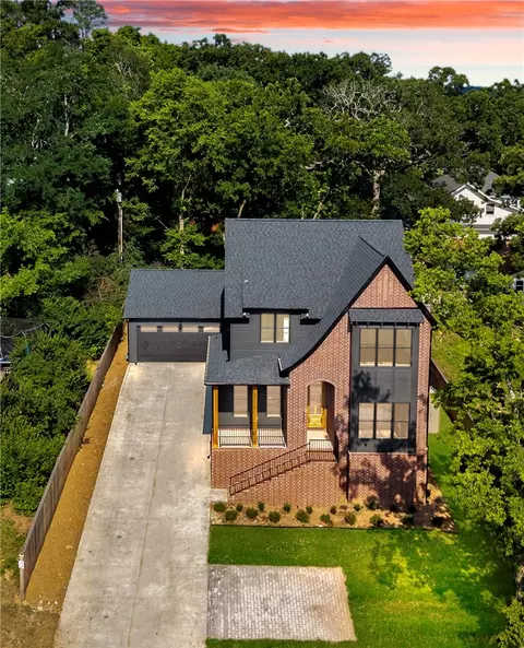 720 N Gregg Ave, Fayetteville, AR 72701