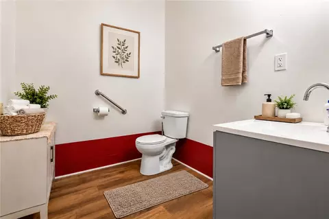 Bath - 106 Cardinal St, Harrison, AR 72601 photo 5 of 8