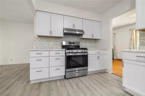 Kitchen - 106 Cardinal St, Harrison, AR 72601 photo 2 of 3