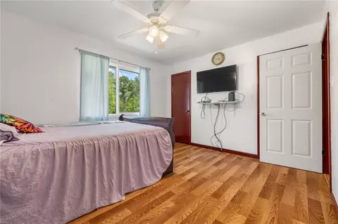 Bedroom - 106 Cardinal St, Harrison, AR 72601 photo 6 of 7