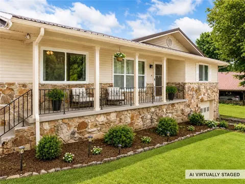 Exterior - 106 Cardinal St, Harrison, AR 72601 photo 3 of 6