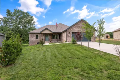 48 Queensferry Ln, Bella Vista, AR 72715