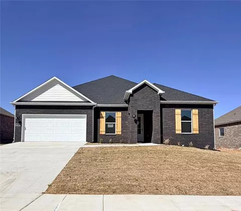5311 Annika Ave, Springdale, AR 72762