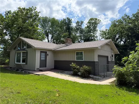 212 W Kimberly Ln, Rogers, AR 72756