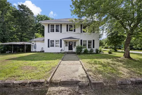 308 W Main St, Atkins, AR 72823
