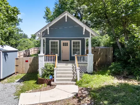 209 W Tahlequah St, Siloam Springs, AR 72761