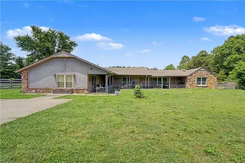 7936 W Wedington Dr, Fayetteville, AR 72704