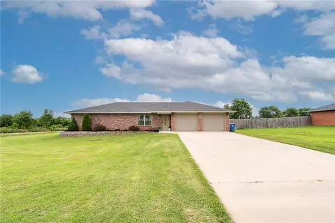 21048 Richard Ct, Siloam Springs, AR 72761