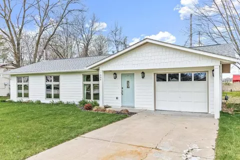 906 SE G St, Bentonville, AR 72712