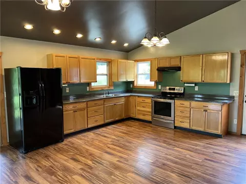 Kitchen - 263 Nc 3951, Marble Falls, AR 72648 photo 2 of 2