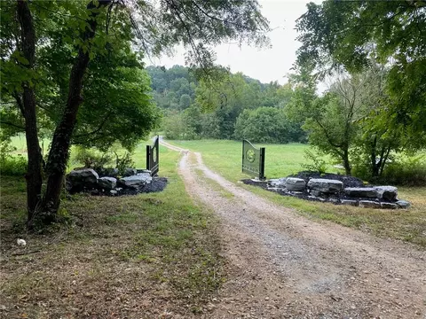 21571 Sibley Rd, Sulphur Springs, AR 72768