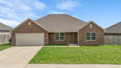 2109 Misti Woods St, Gentry, AR 72734