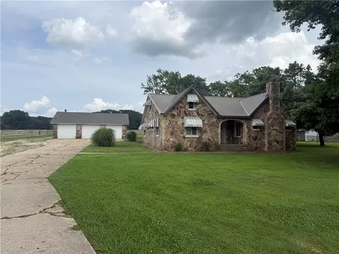 11038 S Wedington Blacktop Rd, Lincoln, AR 72744