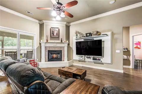 4468 W Lofty Wood Dr, Fayetteville, AR 72704