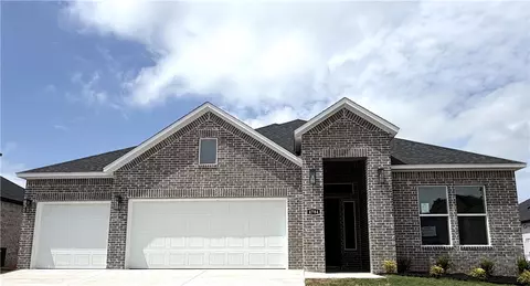4825 W Succulent St, Fayetteville, AR 72704
