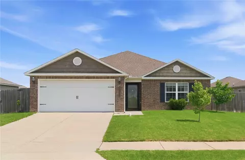 2312 Hickory Wood Ave, Lowell, AR 72745