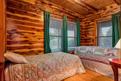Bedroom - 397 Nc 1754, Compton, AR 72624 photo 6 of 8