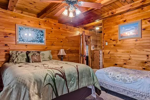 Bedroom - 397 Nc 1754, Compton, AR 72624 photo 8 of 8