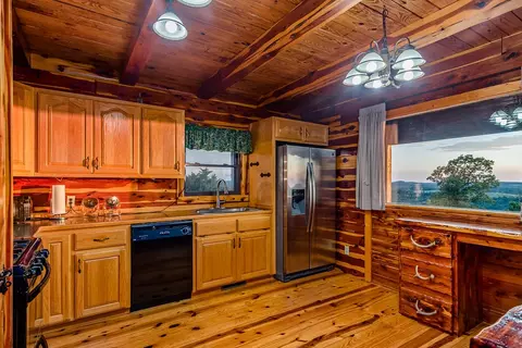 Kitchen - 397 Nc 1754, Compton, AR 72624 photo 2 of 5