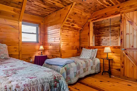 Bedroom - 397 Nc 1754, Compton, AR 72624 photo 4 of 8
