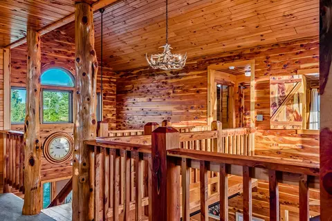 Entry Way - 397 Nc 1754, Compton, AR 72624 photo 1 of 3