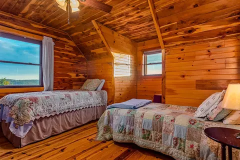 Bedroom - 397 Nc 1754, Compton, AR 72624 photo 3 of 8